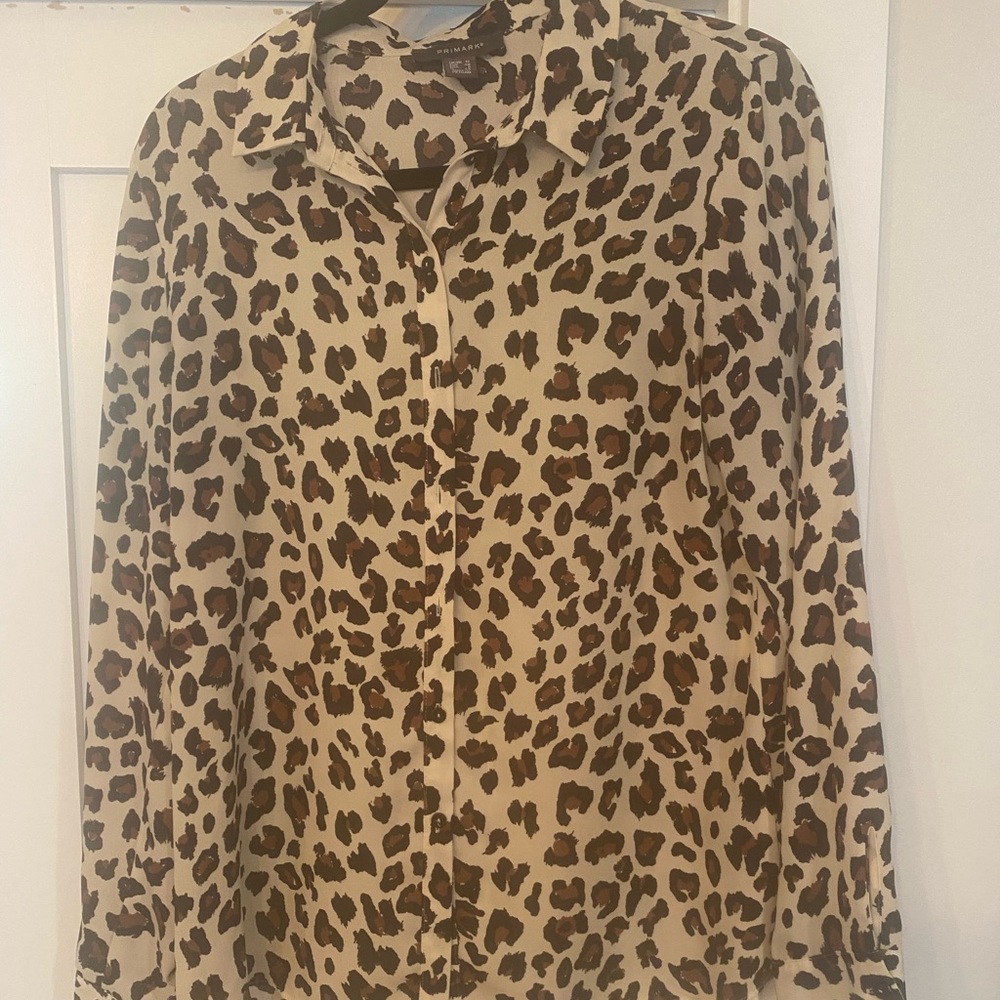 Womens / juniors size 8 burton up cheetah print blouse